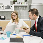 Erfahrungen der ImmoSky Schweiz mit Verkaufsmandat – Was beinhaltet es wirklich?